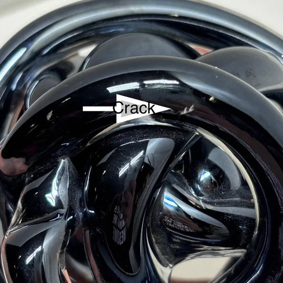 Beautiful dark chrome glass art infinity knot - Picture 9 of 9